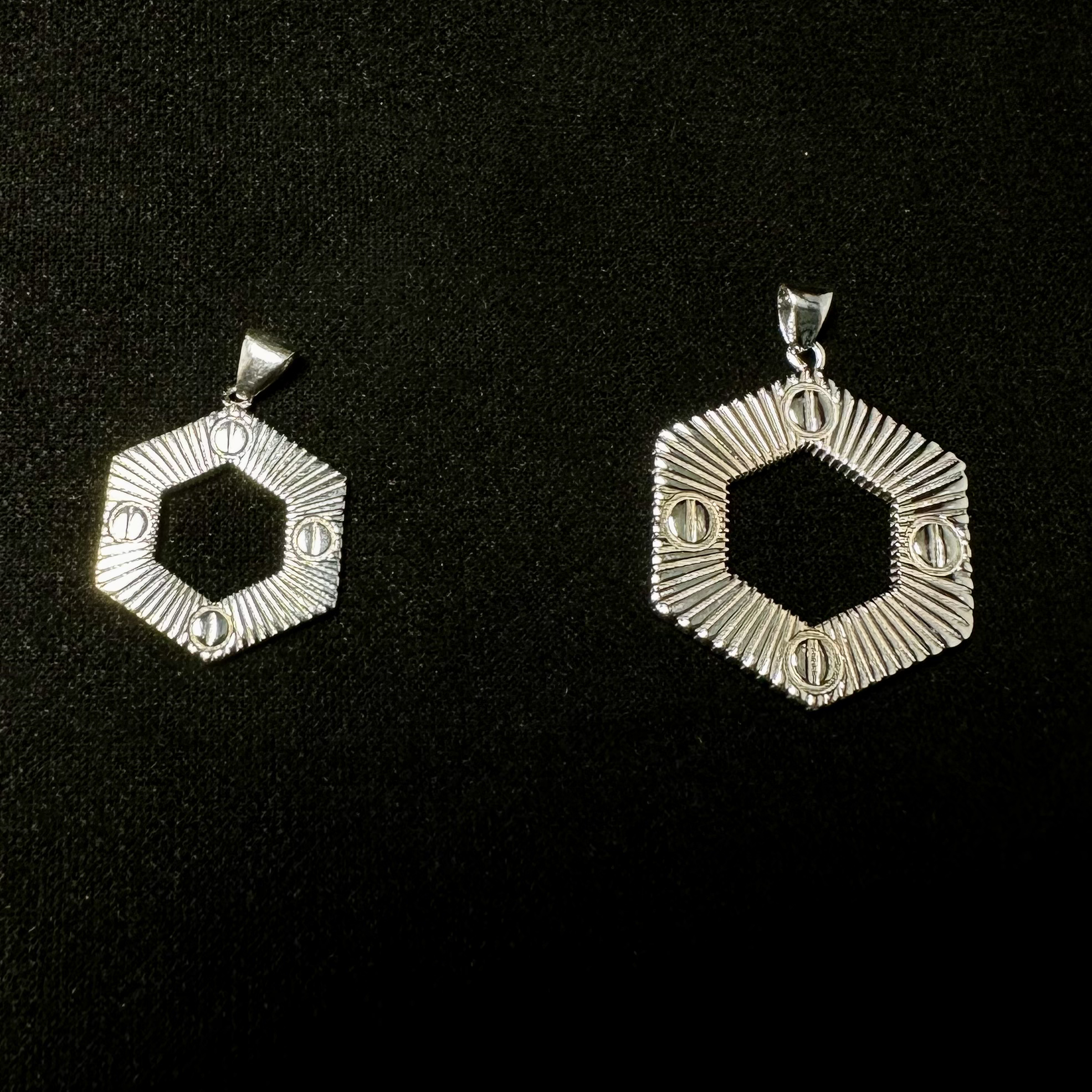 مدال کارتیر آن لیمیتد شش ضلعی سایز ۲